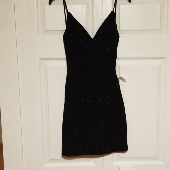 Dress new - Picture 3 of 4